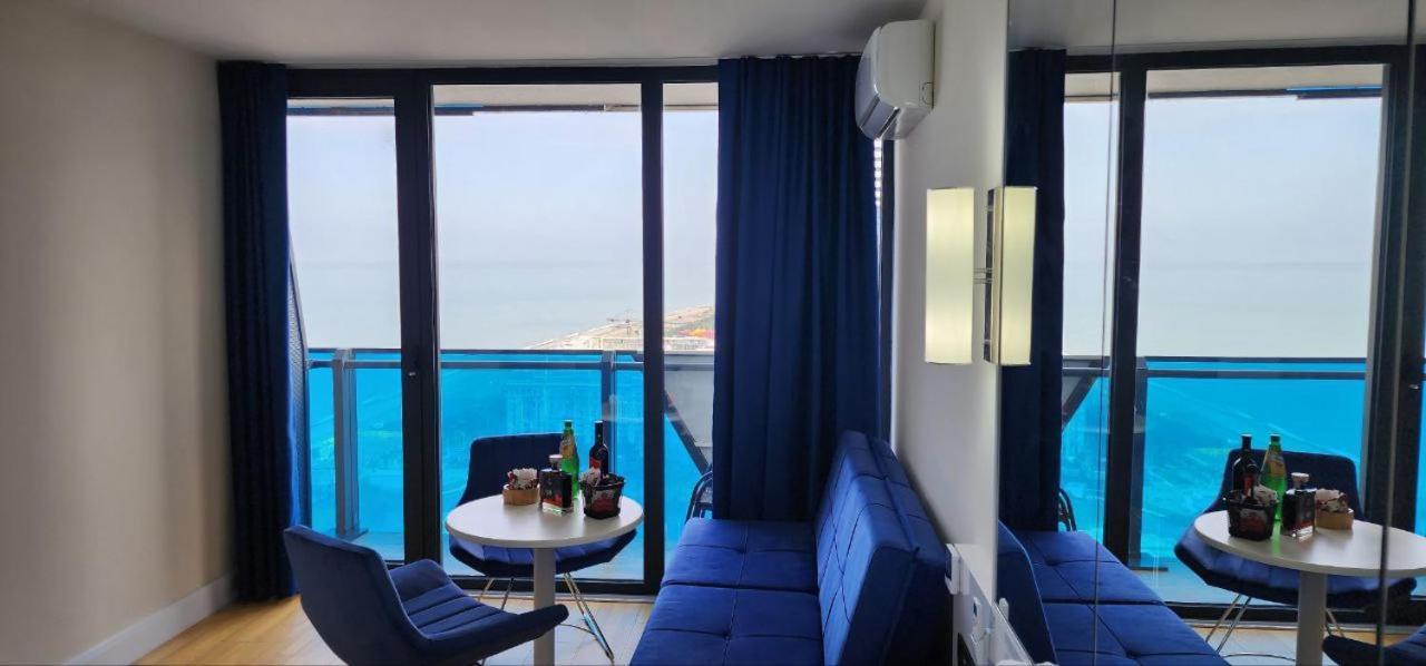 Апартаменты Royal Sea Breeze Батуми Экстерьер фото